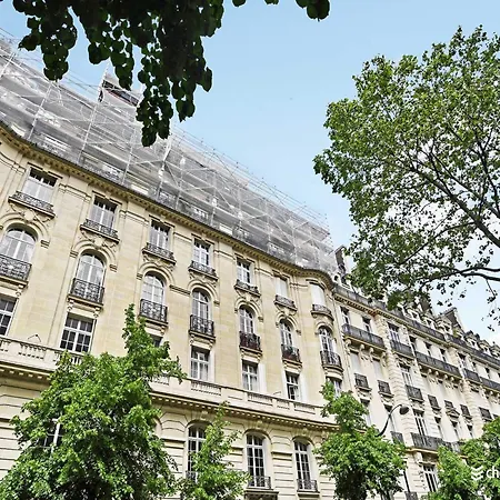 Studette View Of The Eiffel Tower Victor Hugo 2 -bail Mobilite Apartman *